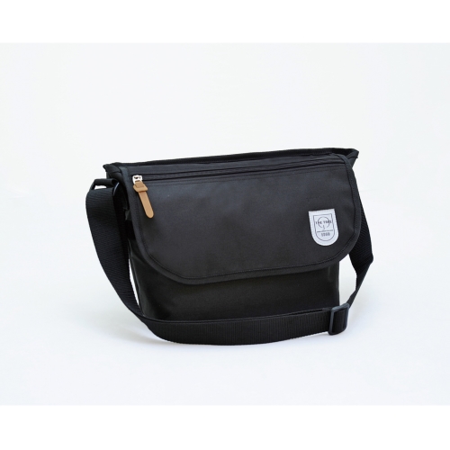 メッセンジャーバッグ