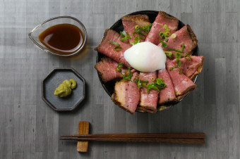 [食品ギフト] 米糀仕立てのやわらかローストビーフ