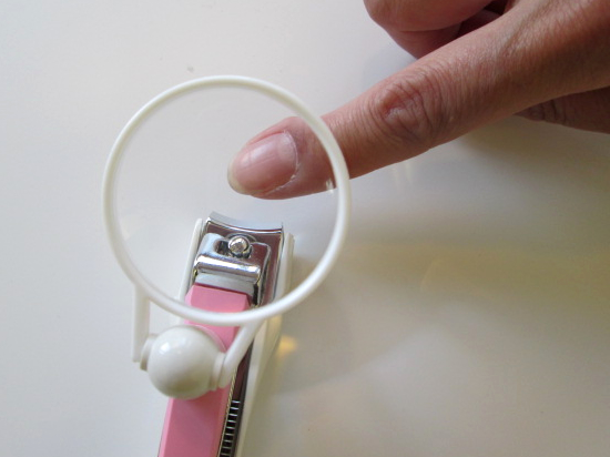 ノベルティ:ルック拡大レンズ付きつめ切り