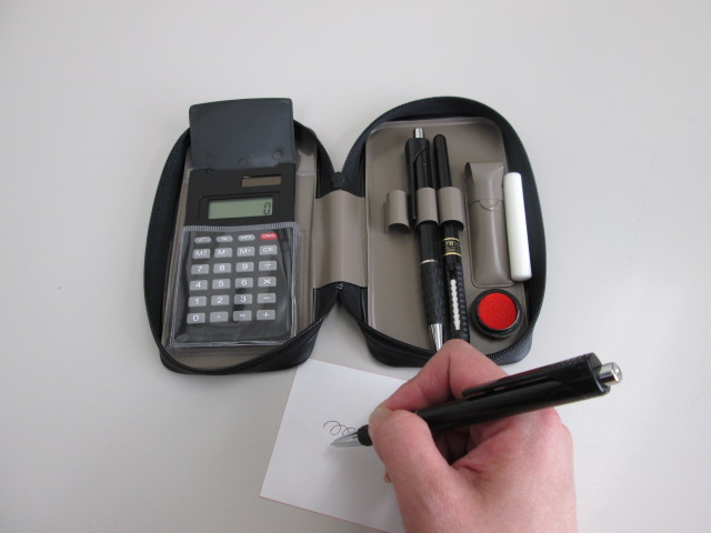 ノベルティ:ブラック電卓付印章セット