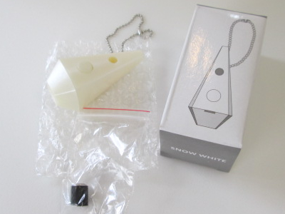 ノベルティ:LEDライト付ホイッスル スノーホワイト