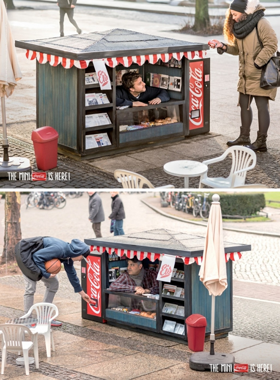 コカコーラのキャンペーン。ミニサイズのコーラにちなみ、ミニチュアサイズのキオスク(駅売店)を主要都市5ヶ所に設置したとのことです。<ドイツ>