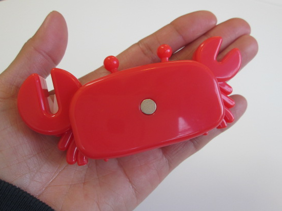 ノベルティ：冷蔵庫にピタッと!カニさん包丁研ぎ