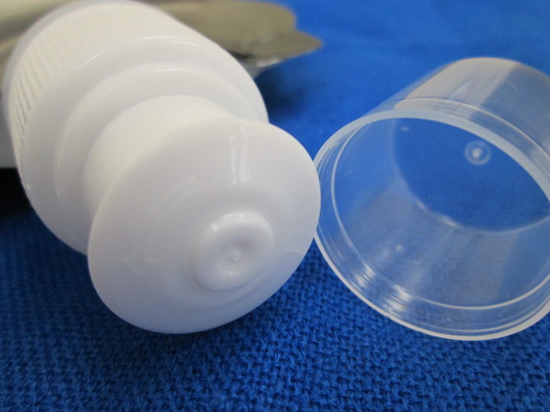 ノベルティ:カラビナ付折りたたみボトル500ml アソート