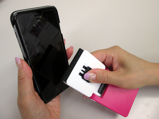 ノベルティ:画面クリーナー付モバイルスタンド