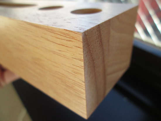 ノベルティ:ラバーウッドマルチデスクスタンド