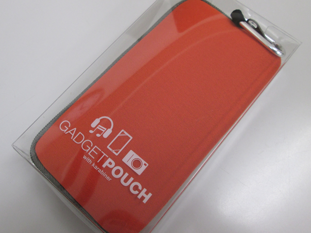 ノベルティ：カラビナ付 ガジェットポーチ アソート