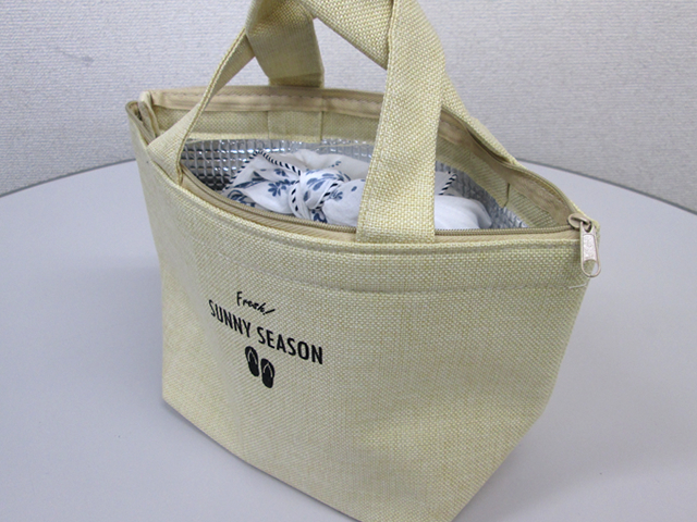 ノベルティ：サニーシーズン 保冷温ランチバッグ