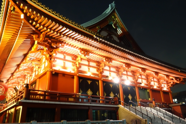 観光名所を歩くWEBライター、人気の秘密を探る。浅草エリア編