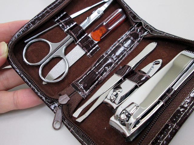 ノベルティ:DXネイルケアセット6P白