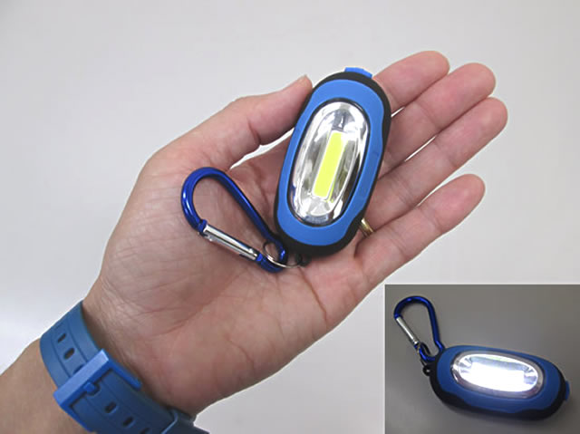 ノベルティ:パワフル携帯ライト カラビナ&マグネット付 アソート