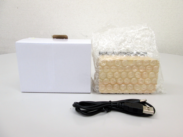 ノベルティ:ウッド調LEDクロック