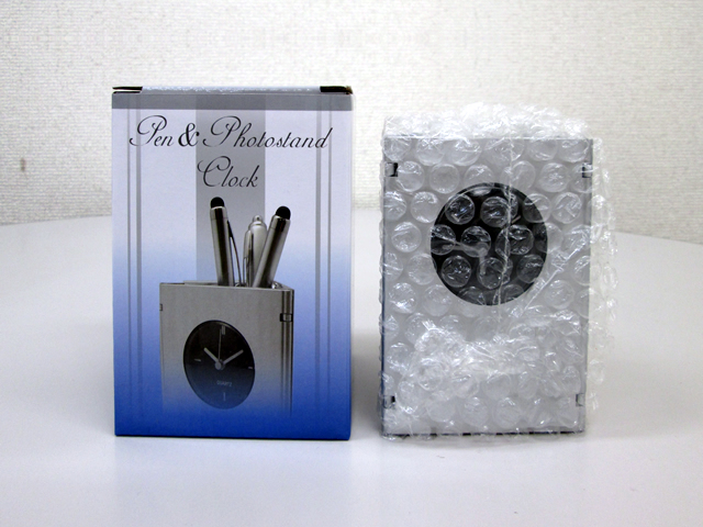 ノベルティ:ペン&フォトスタンドクロック